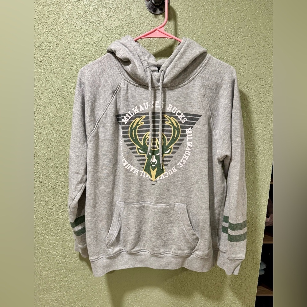 Milwaukee Bucks Gray Hoodie